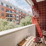 Ascou - 3 Bedrooms In Parque Nacoes * Lisboa
