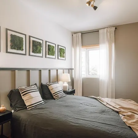 Ascou - 3 Bedrooms In Parque Nacoes Daire *
