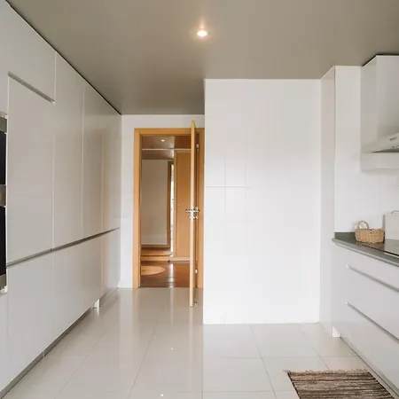Апартаменты Ascou - 3 Bedrooms In Parque Nacoes *